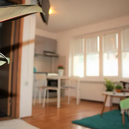 Apartment Regina's Park Studio Skopje